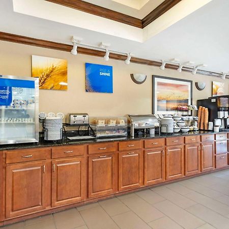 Comfort Inn & Suites Carneys Point Экстерьер фото
