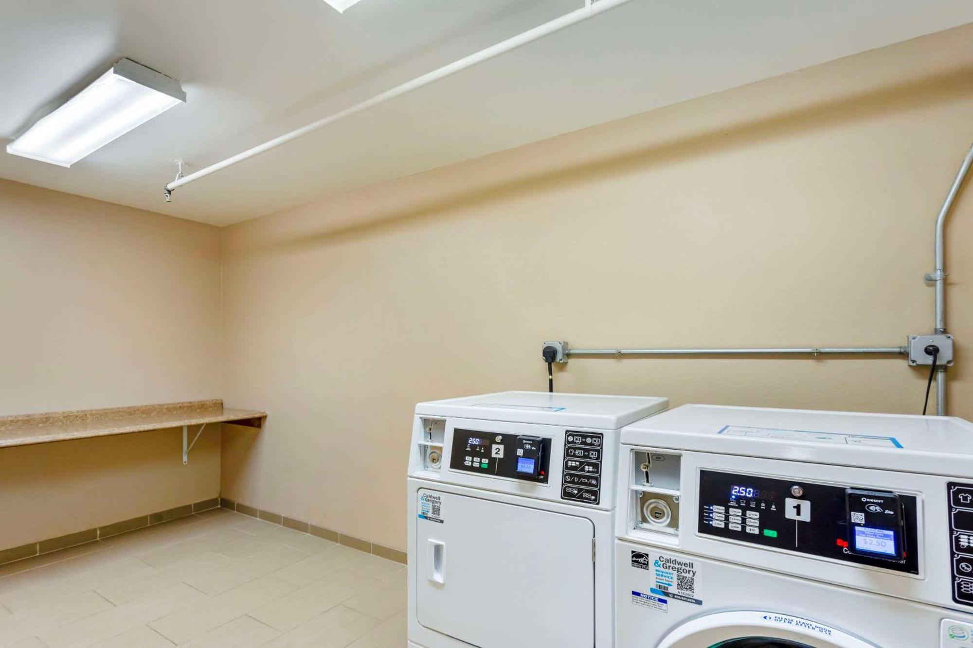 Comfort Inn & Suites Carneys Point Экстерьер фото