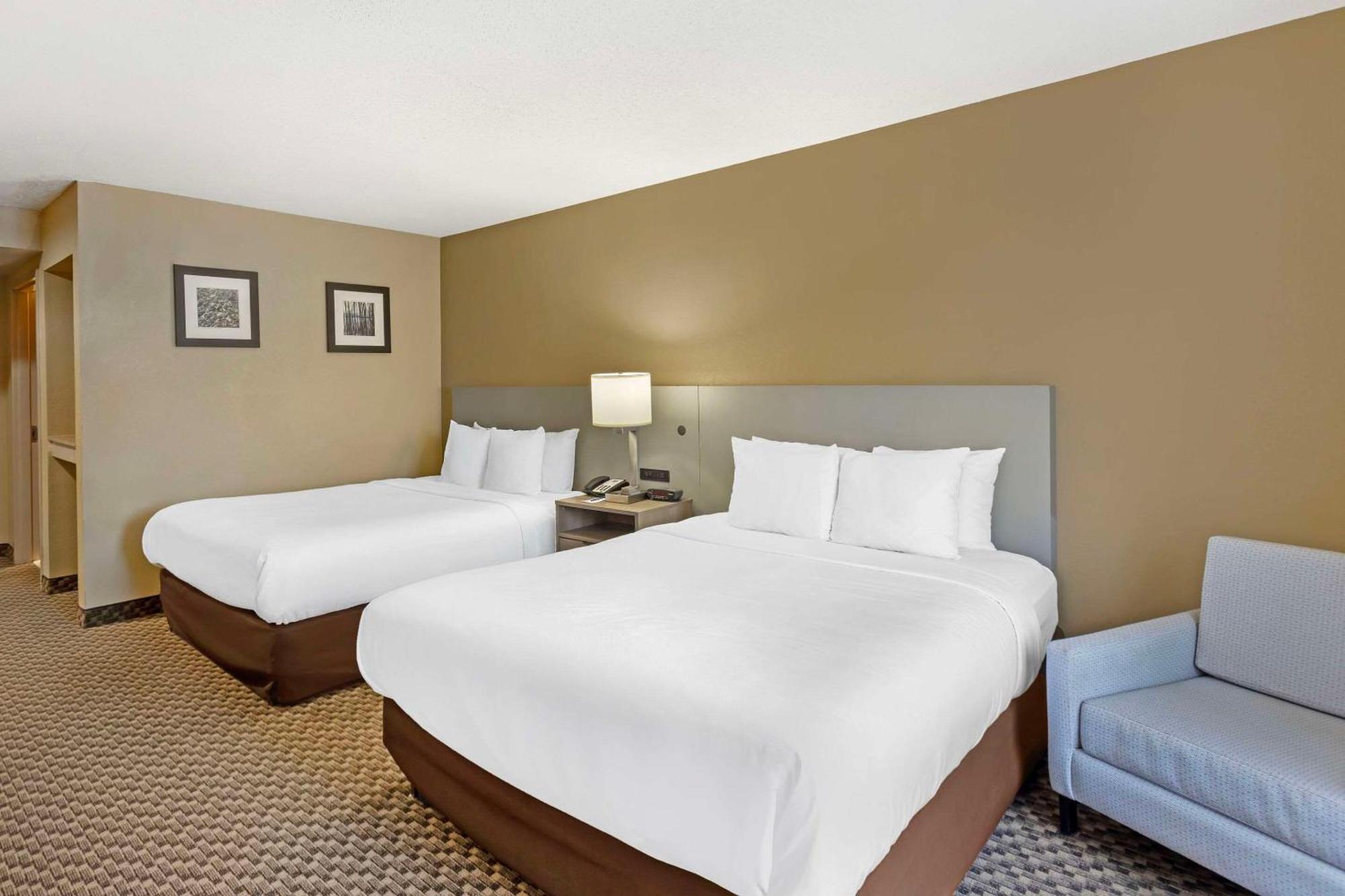 Comfort Inn & Suites Carneys Point Экстерьер фото