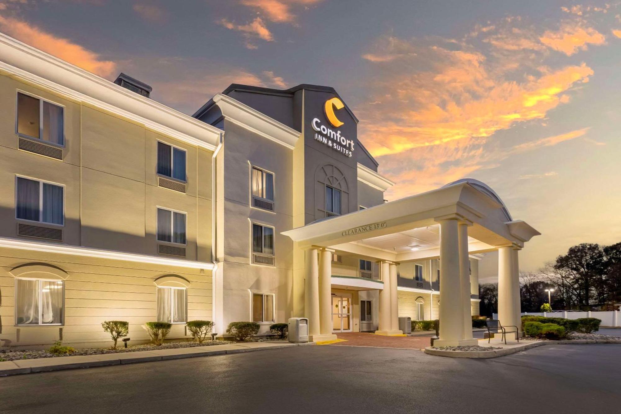 Comfort Inn & Suites Carneys Point Экстерьер фото