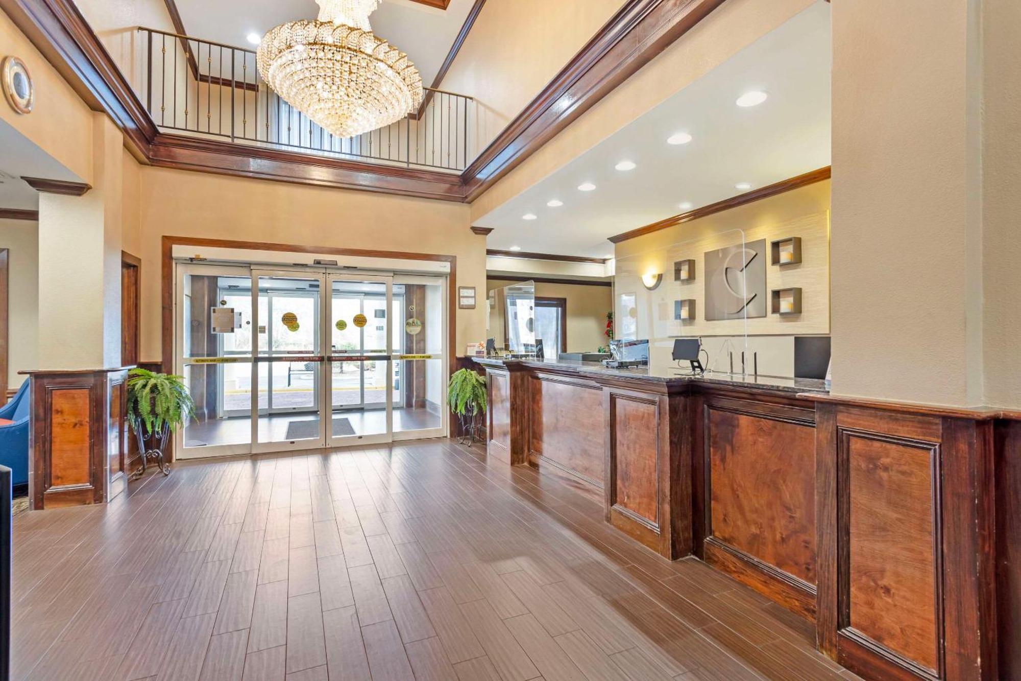 Comfort Inn & Suites Carneys Point Экстерьер фото